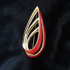 Red enamel brooch